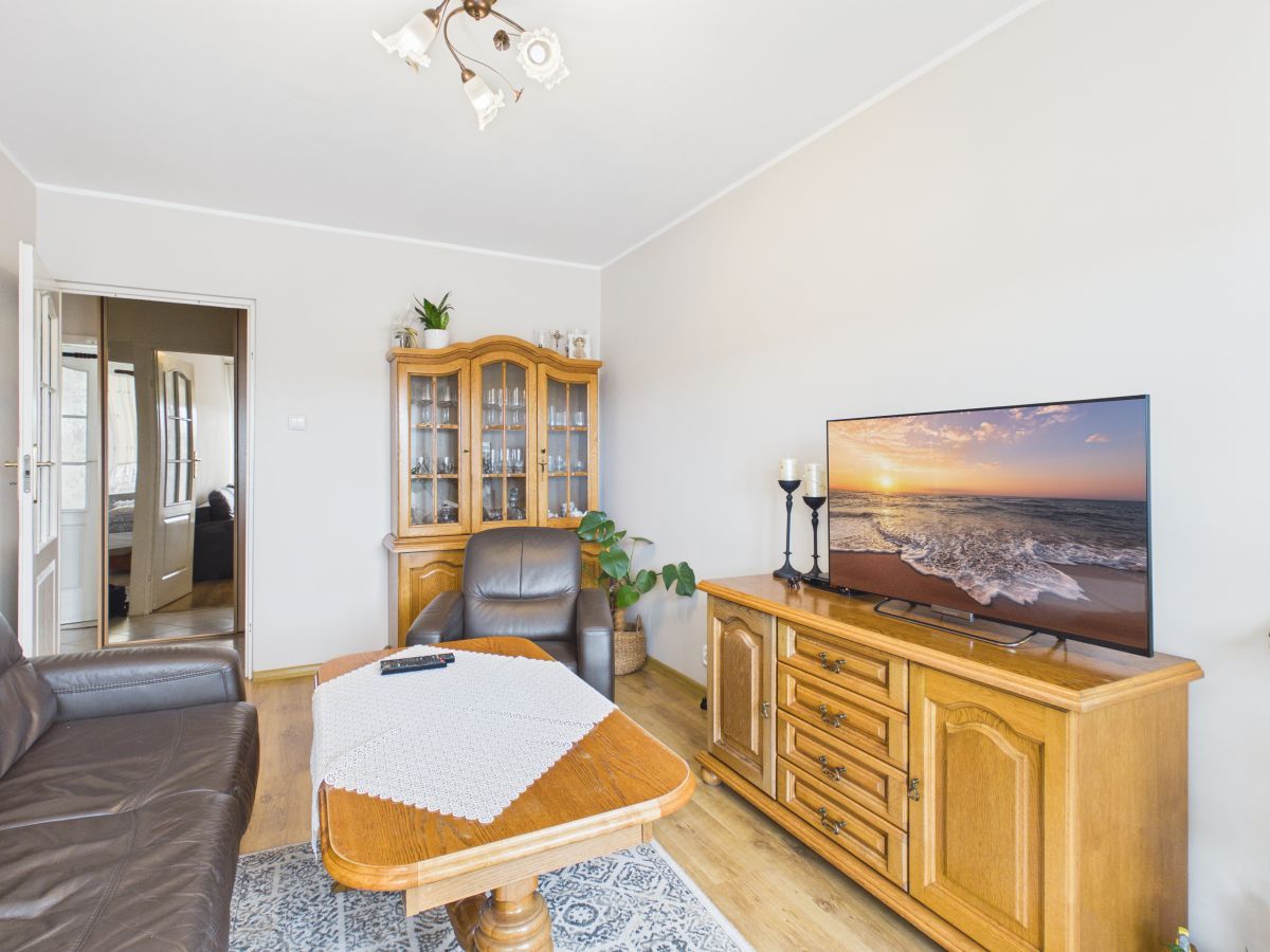 Mieszkanie 3-pokojowe Gdynia Obłuże, ul. Krawiecka. Zdjęcie 2