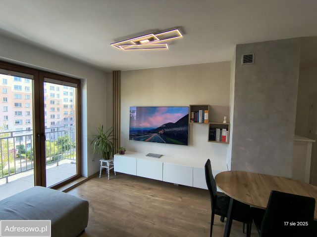 Mieszkanie 3-pokojowe Jelenia Góra Zabobrze, ul. Stanisława Moniuszki. Zdjęcie 1