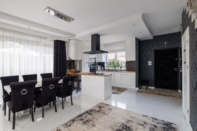 dom szeregowy, 5 pokoi Marki, ul. Karola Szymanowskiego. Zdjęcie 1