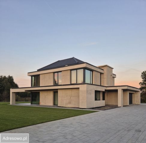 dom wolnostojący, 6 pokoi Mrozów. Zdjęcie 1