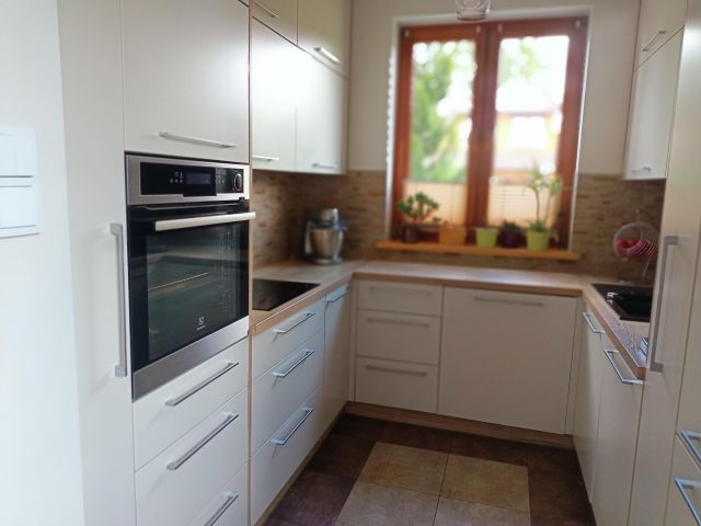 dom wolnostojący, 4 pokoje Czarna Białostocka, ul. Różana. Zdjęcie 1