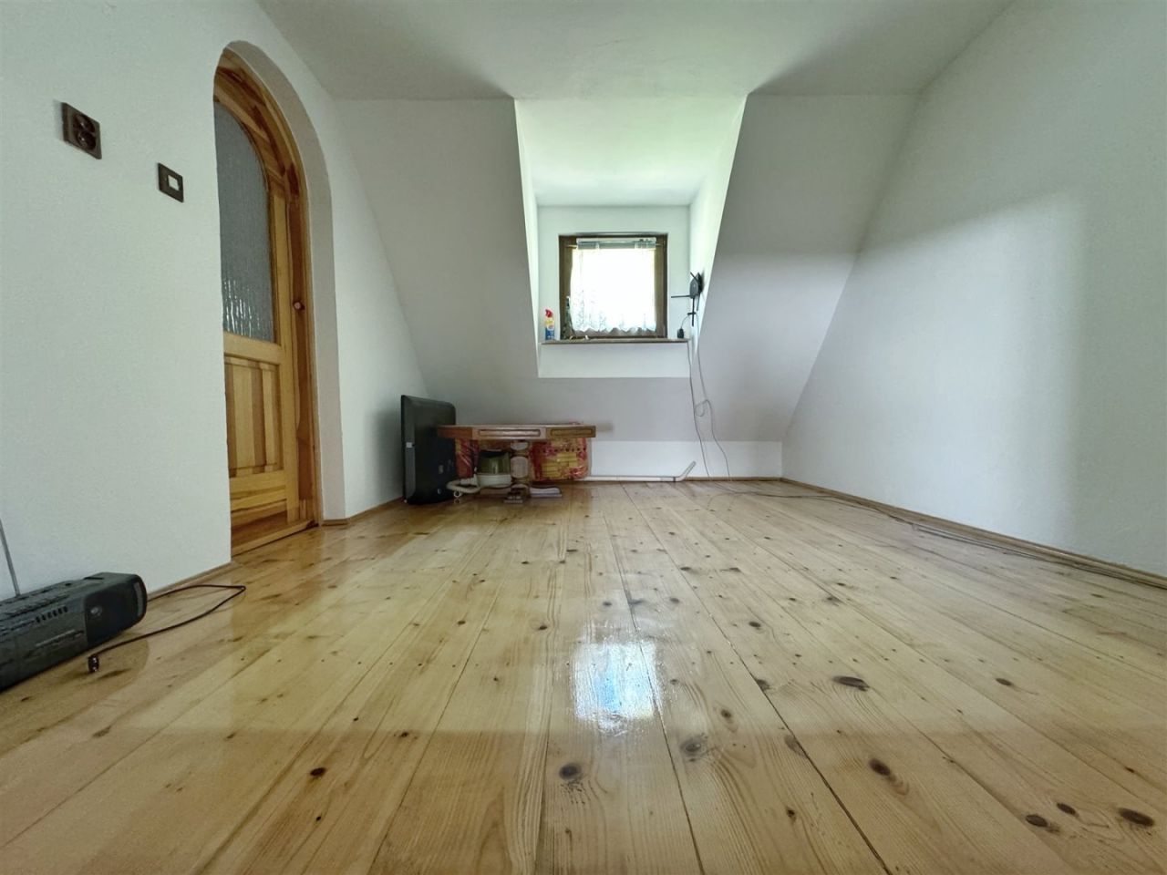 dom wolnostojący, 10 pokoi Berest. Zdjęcie 5