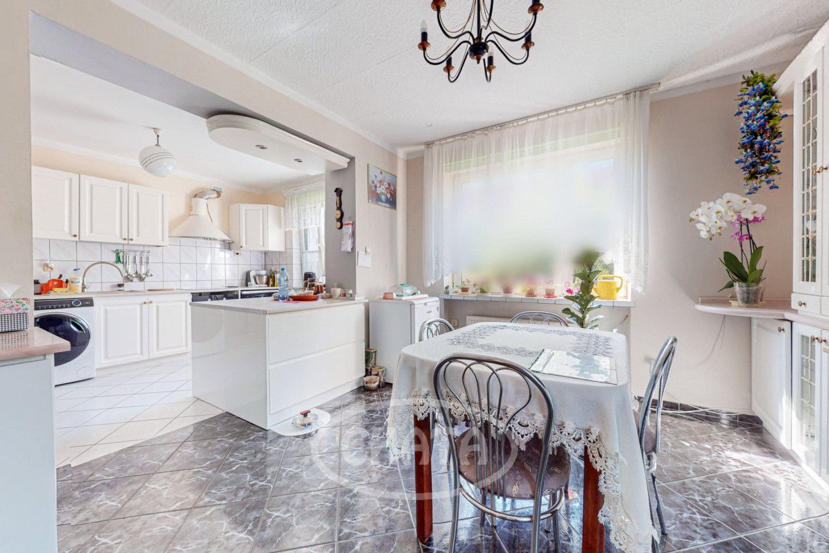 dom wolnostojący, 9 pokoi Wrocław Muchobór Mały. Zdjęcie 1