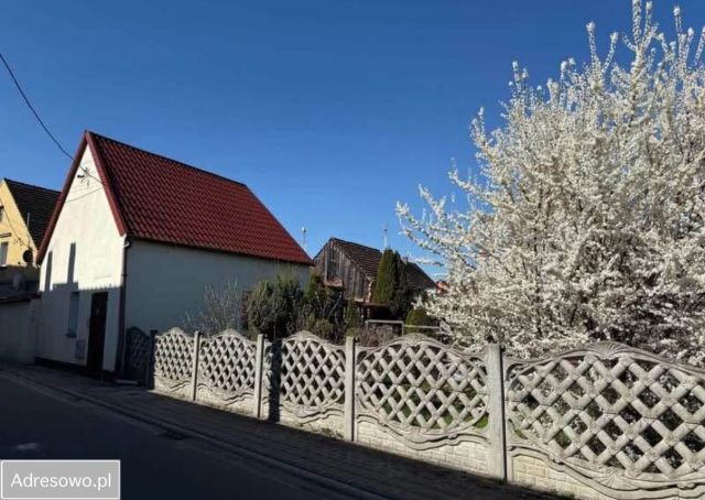 dom wolnostojący, 1 pokój Tuplice. Zdjęcie 1