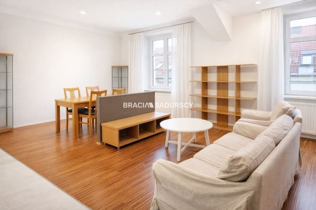 Mieszkanie 2-pokojowe Kraków Stare Miasto, ul. Mikołaja Zyblikiewicza. Zdjęcie 2