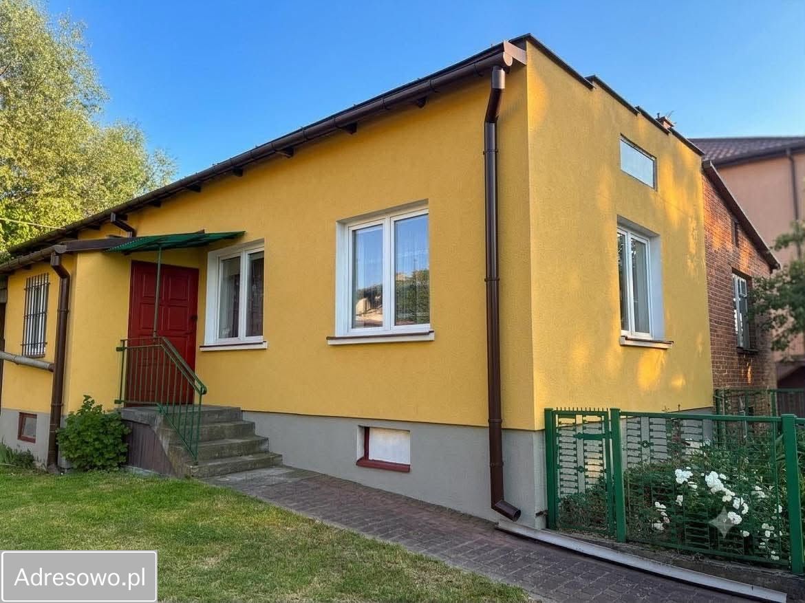 dom wolnostojący, 6 pokoi Międzyrzec Podlaski, ul. Władysława Sikorskiego. Zdjęcie 3