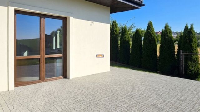 dom wolnostojący, 6 pokoi Tomaszowice. Zdjęcie 12