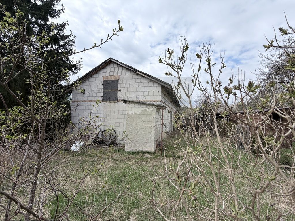 dom wolnostojący, 2 pokoje Lasek. Zdjęcie 11