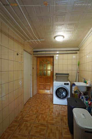 dom wolnostojący, 7 pokoi Kazimierza Wielka, ul. Krakowska. Zdjęcie 10