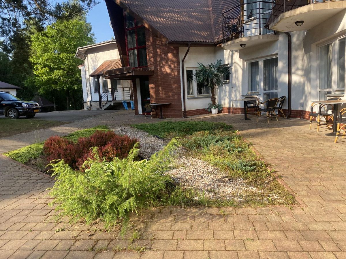 Nieruchomość komercyjna Serpelice. Zdjęcie 7