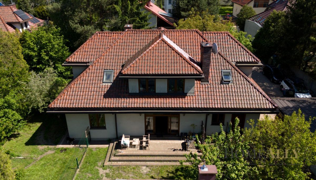 dom wolnostojący, 7 pokoi Łomianki, ul. Żywiczna