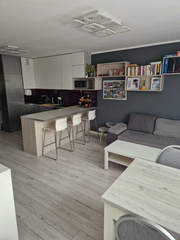 Mieszkanie 3-pokojowe Warszawa Wawer, ul. Rezedowa. Zdjęcie 3