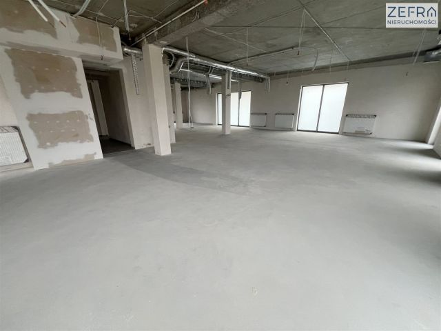 Lokal Kraków Podgórze, ul. Feliksa Wrobela. Zdjęcie 5