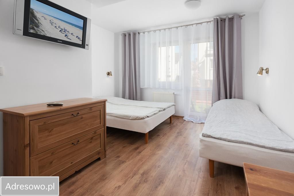 dom szeregowy, 12 pokoi Władysławowo, ul. kadm. Józefa Unruga. Zdjęcie 3