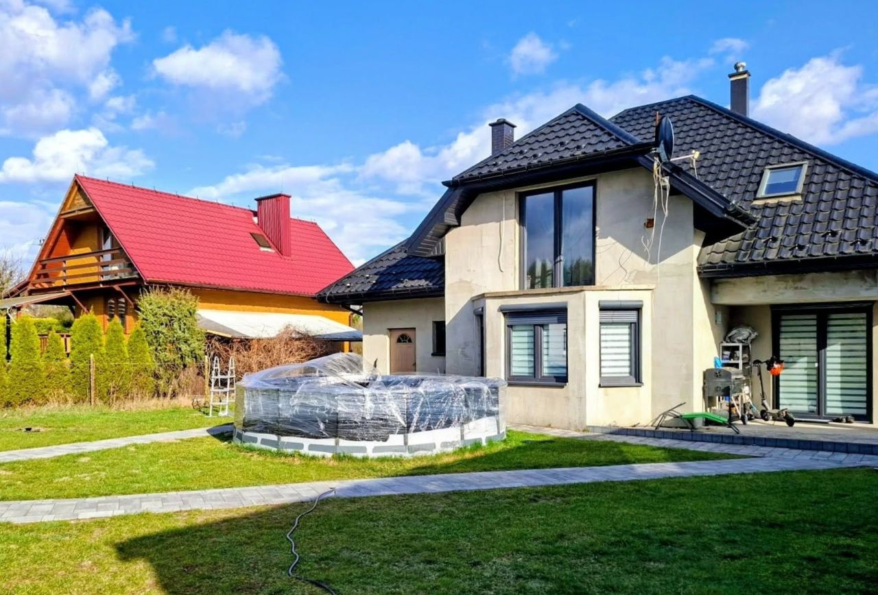 dom wolnostojący, 4 pokoje Lelów. Zdjęcie 1