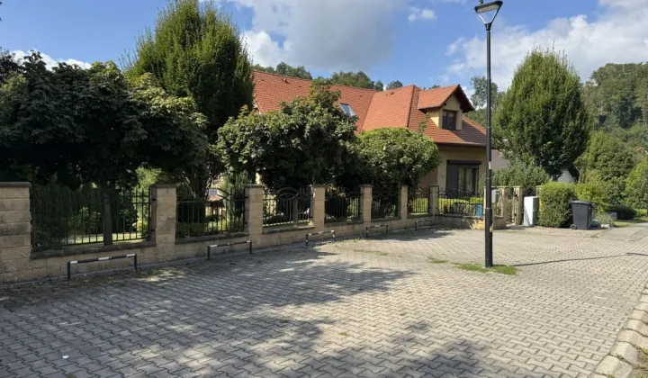 dom wolnostojący, 14 pokoi Kudowa-Zdrój, ul. Turystyczna