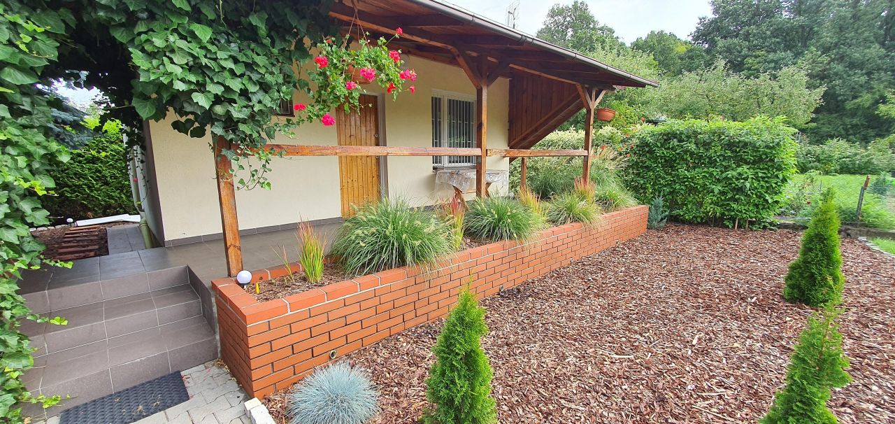 Działka rekreacyjna Jelonek, ul. Nektarowa