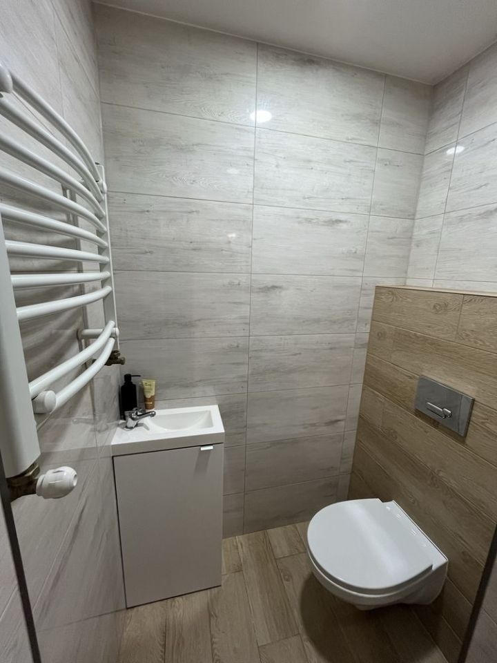 Mieszkanie 3-pokojowe Świdnica. Zdjęcie 3