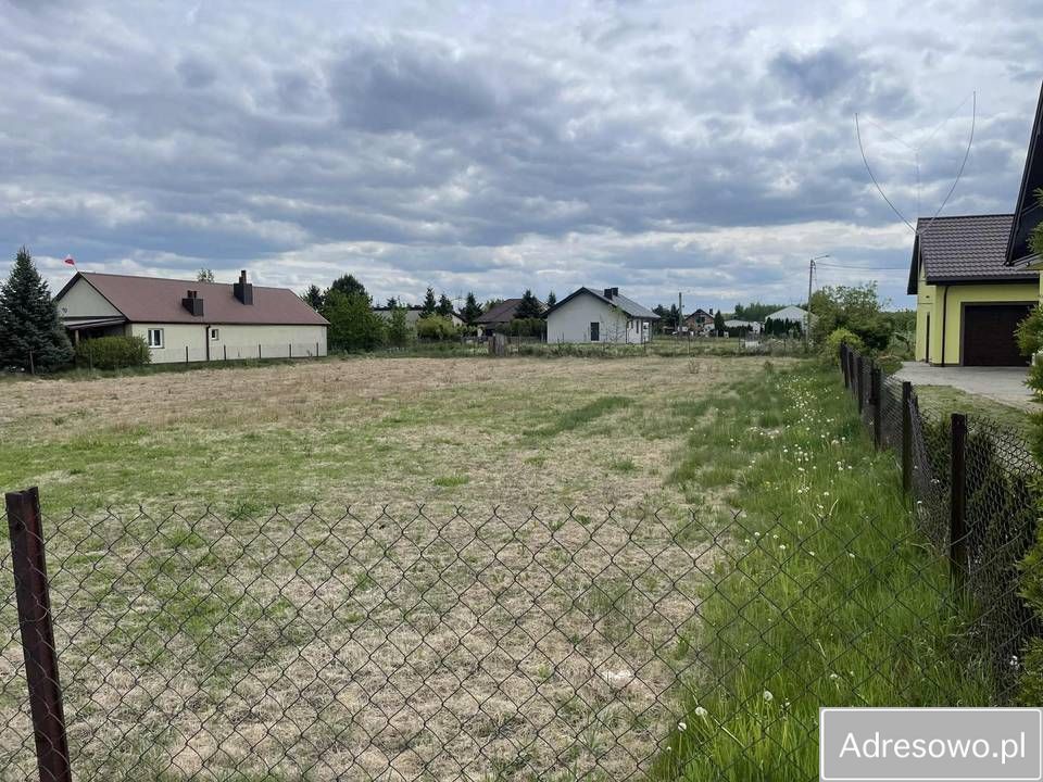 Działka budowlana Dąbrówka Nagórna-Wieś