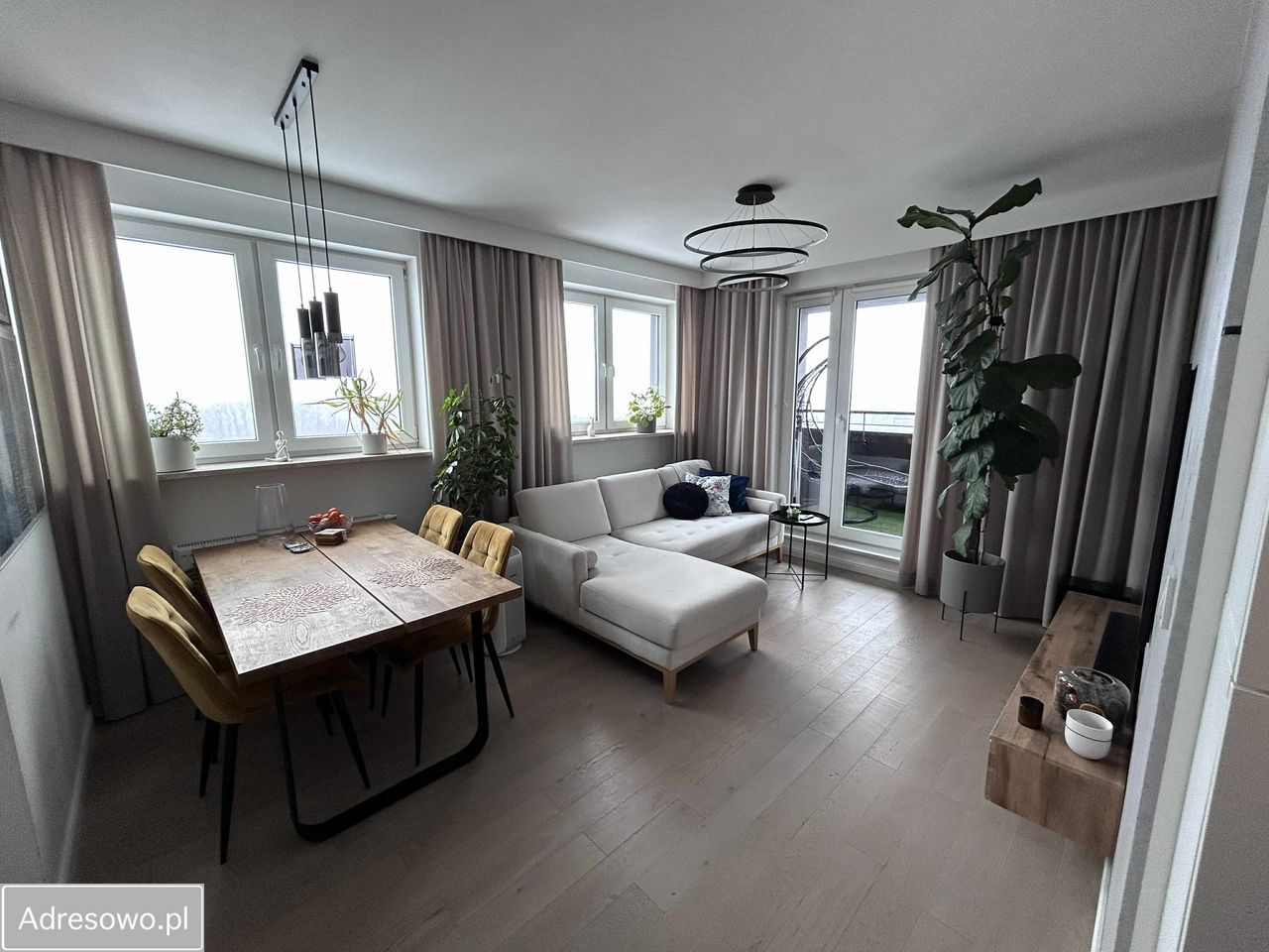 Mieszkanie 3-pokojowe Warszawa Gocław, ul. Ostrobramska. Zdjęcie 1