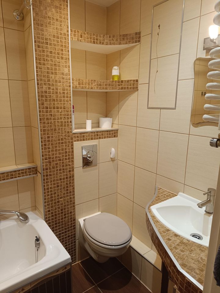 Mieszkanie 2-pokojowe Jelenia Góra Zabobrze, ul. Mieczysława Karłowicza. Zdjęcie 5