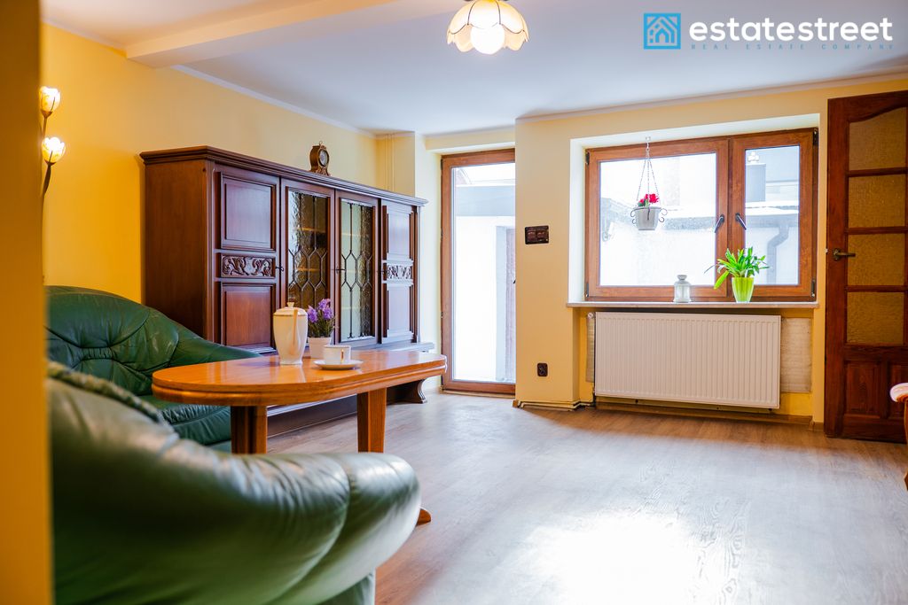 dom wolnostojący, 10 pokoi Piekary Śląskie Centrum, ul. Franciszka Żwirki. Zdjęcie 5