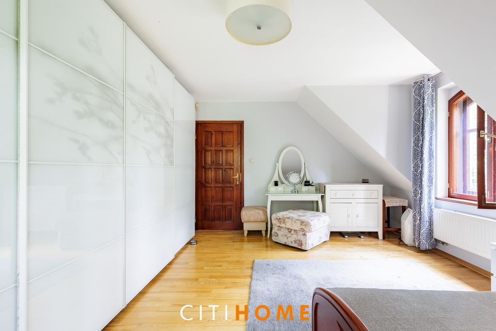 dom wolnostojący, 5 pokoi Józefów. Zdjęcie 7