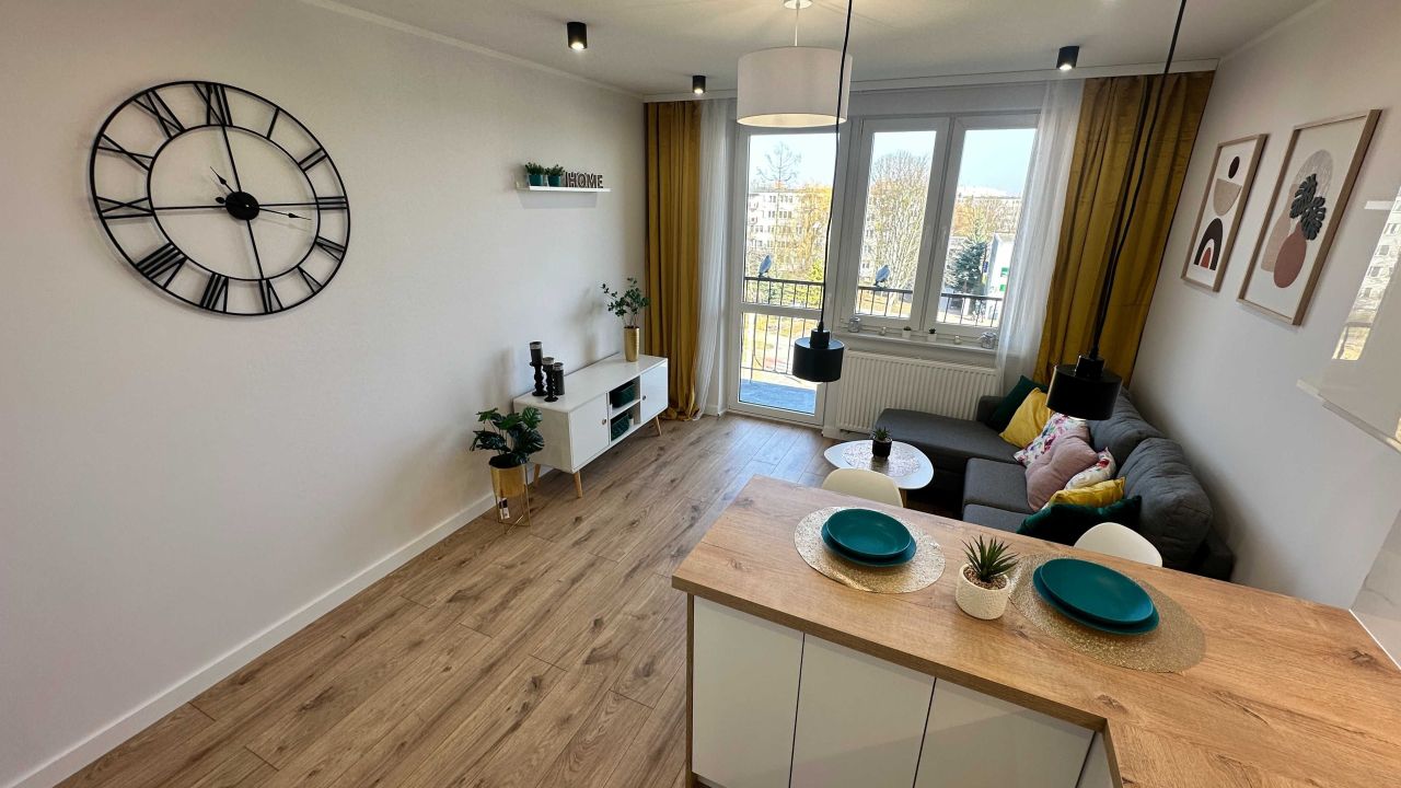 Mieszkanie 3-pokojowe Tarnobrzeg, ul. Stanisława Wyspiańskiego. Zdjęcie 1