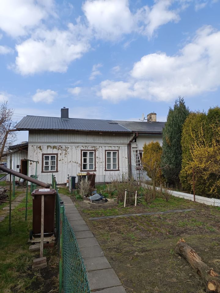 budynek wielorodzinny, 1 pokój Ostrowiec Świętokrzyski, ul. Juliusza Słowackiego. Zdjęcie 1