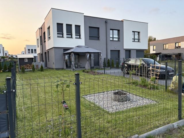 bliźniak Kiekrz. Zdjęcie 1