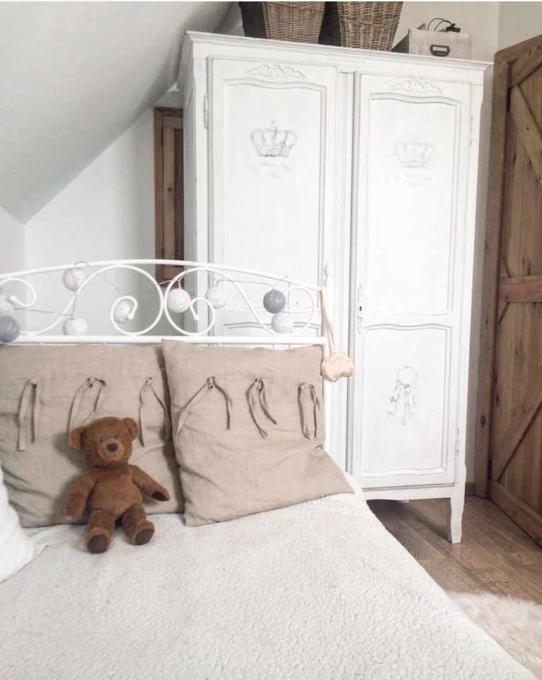 dom wolnostojący, 4 pokoje Niedźwiady, 10d