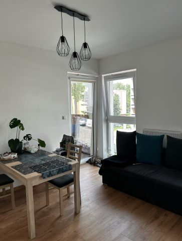 Mieszkanie 3-pokojowe Zielonka, ul. Wojska Polskiego. Zdjęcie 1