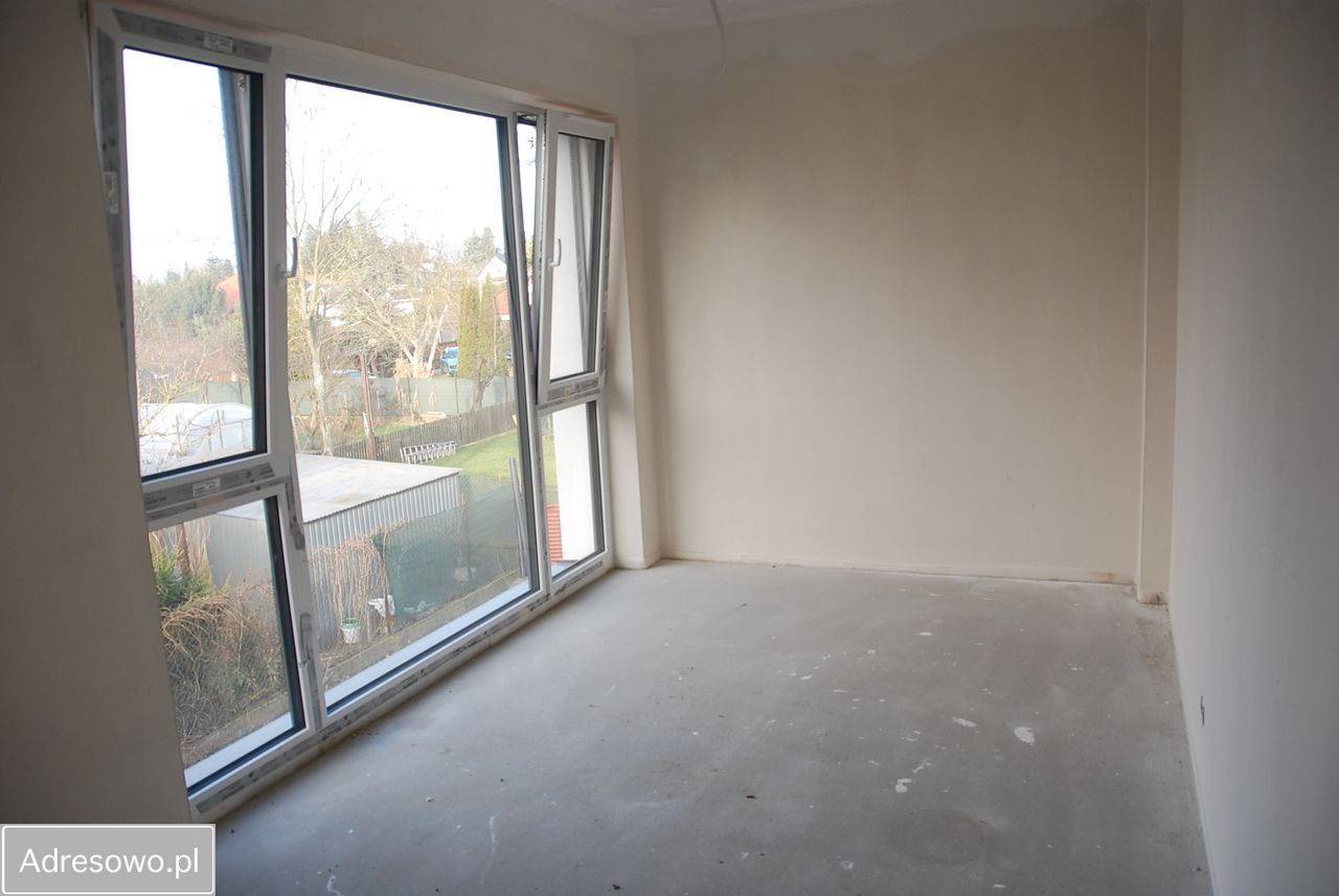 dom szeregowy, 4 pokoje Chotomów, ul. gen. Lucjana Żeligowskiego. Zdjęcie 2