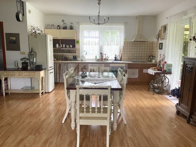 dom wolnostojący, 6 pokoi Chotomów. Zdjęcie 3