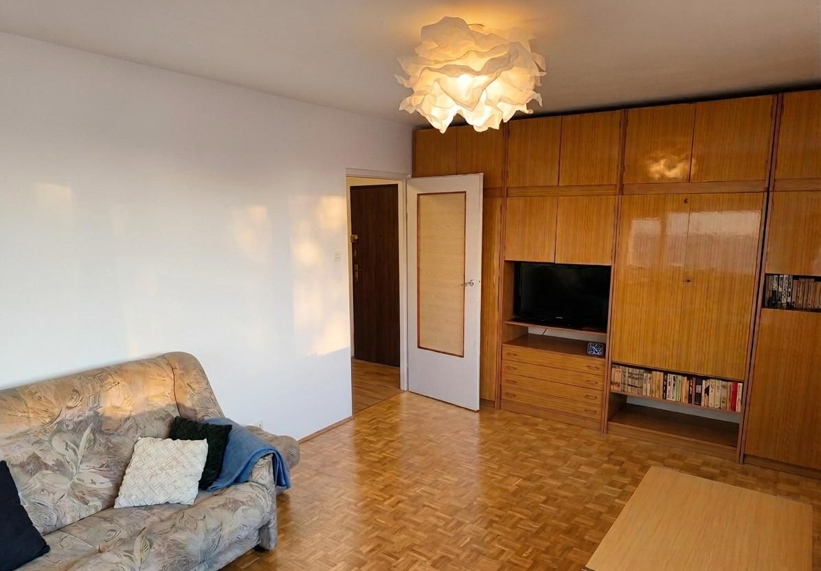 Mieszkanie 2-pokojowe Warszawa Jelonki, ul. Karabeli. Zdjęcie 3