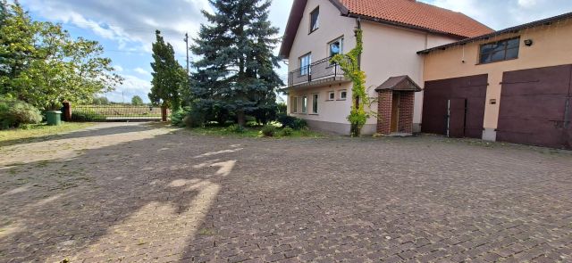 dom wolnostojący, 4 pokoje Małachowice-Kolonia. Zdjęcie 1