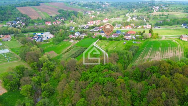 dom wolnostojący, 5 pokoi Niedźwiedza. Zdjęcie 2