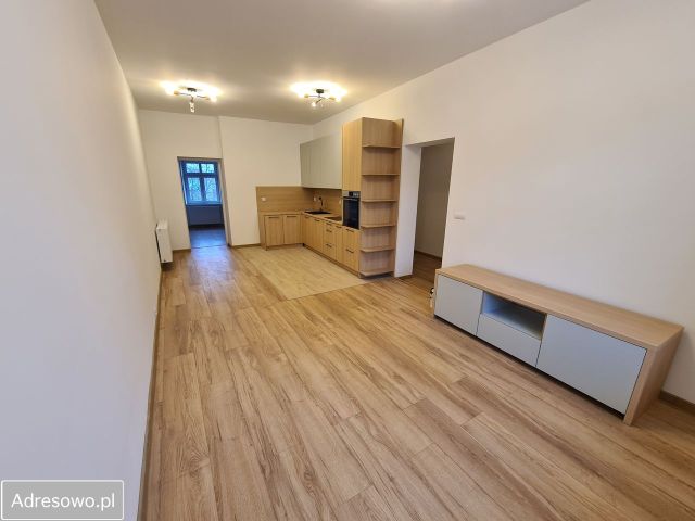 Mieszkanie 3-pokojowe Świdnica Centrum, ul. Długa. Zdjęcie 1