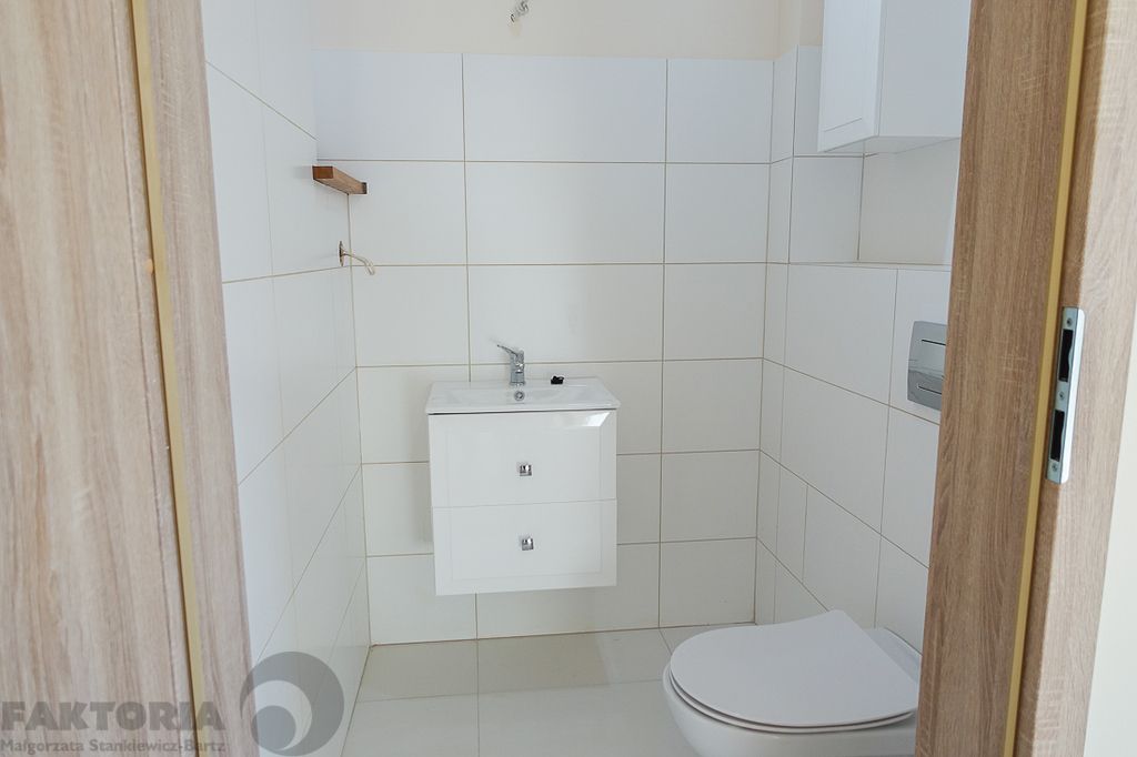 bliźniak, 5 pokoi Dobra. Zdjęcie 5