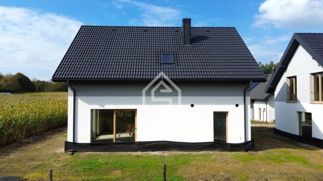 dom wolnostojący, 5 pokoi Dąbrowa. Zdjęcie 2