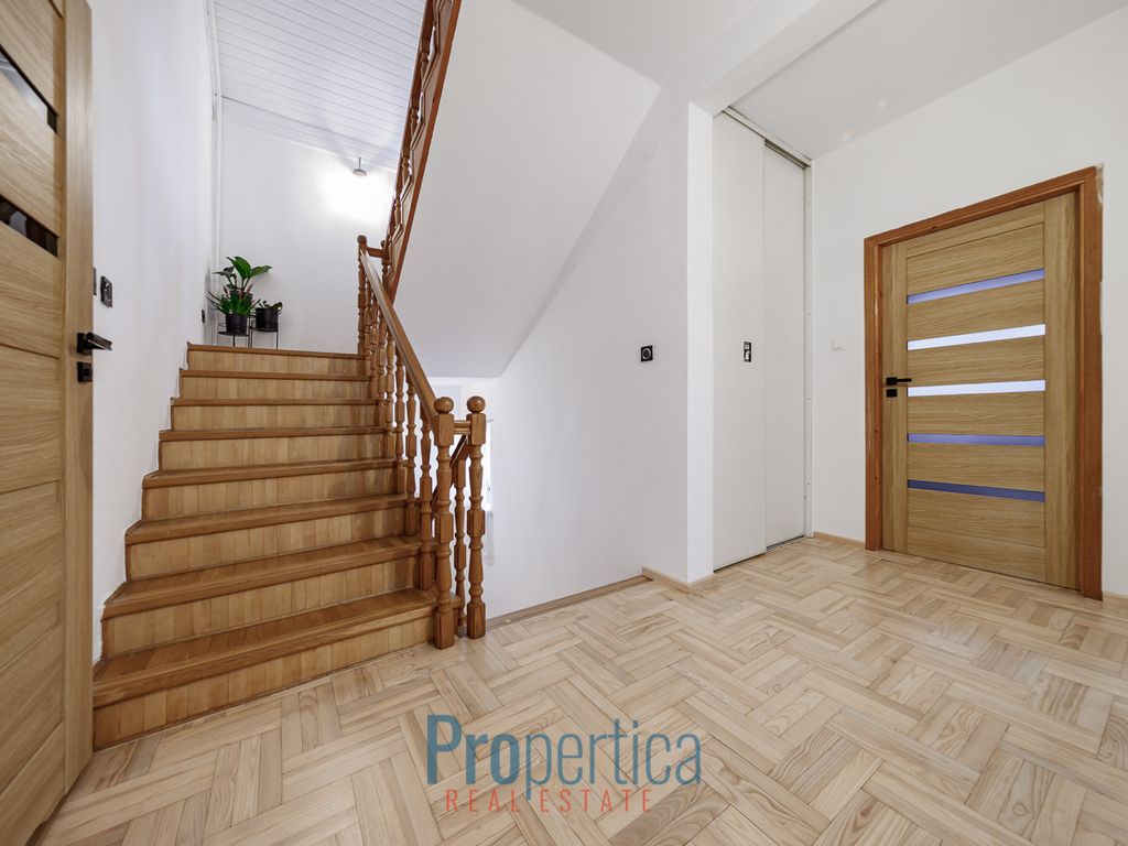 dom wolnostojący, 10 pokoi Kobyłka, ul. Jana Kasprowicza. Zdjęcie 7