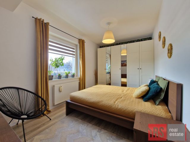 dom wolnostojący, 4 pokoje Dosin, ul. Rumiankowa. Zdjęcie 1