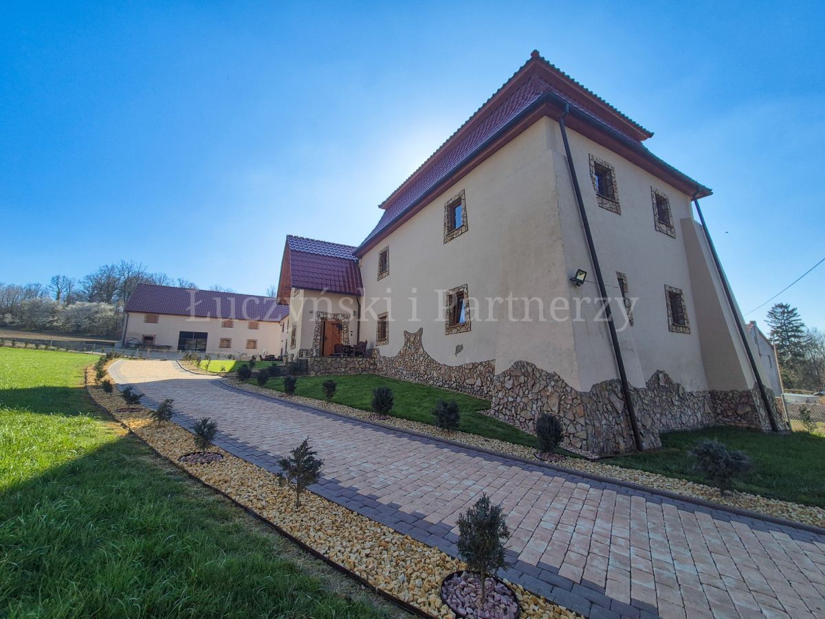 dom wolnostojący, 7 pokoi Rząśnik. Zdjęcie 3