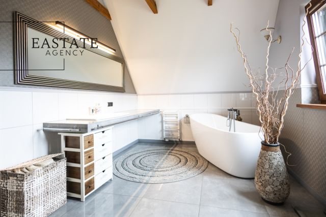 dom wolnostojący, 5 pokoi Sienno. Zdjęcie 11