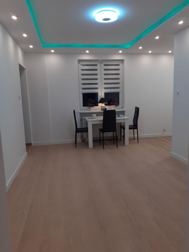 Mieszkanie 3-pokojowe Zabrze Centrum, ul. Stanisława Żółkiewskiego. Zdjęcie 4