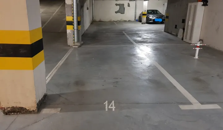 Garaż/miejsce parkingowe Kraków Podgórze, ul. Lubostroń