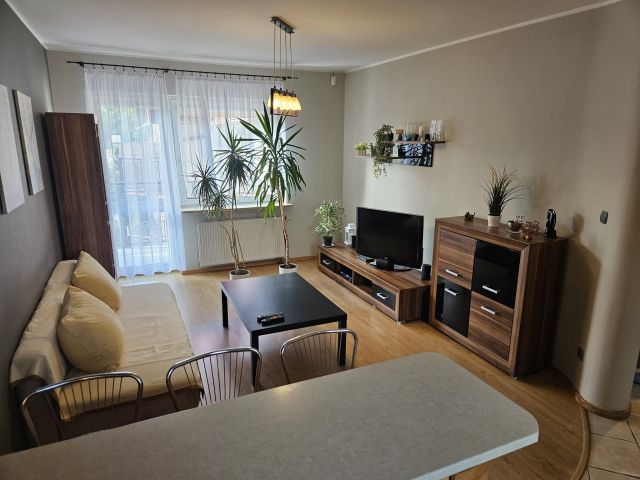 Mieszkanie 4-pokojowe Gdynia Chylonia, ul. Chełmińska. Zdjęcie 1