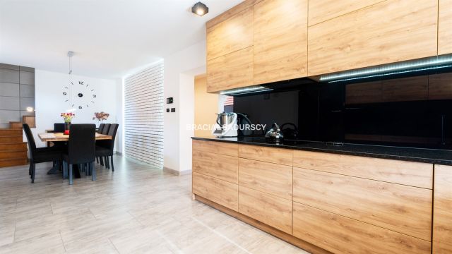 dom wolnostojący, 5 pokoi Skawica. Zdjęcie 13