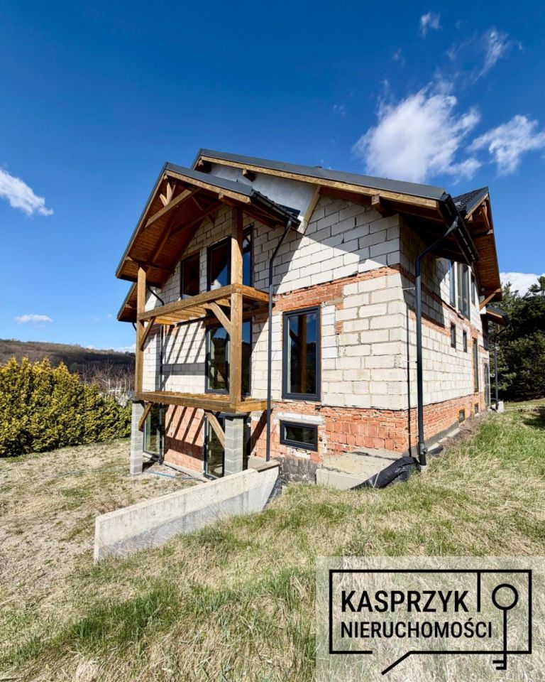 dom wolnostojący, 11 pokoi Iwonicz-Zdrój, ul. Kwiatowa. Zdjęcie 3