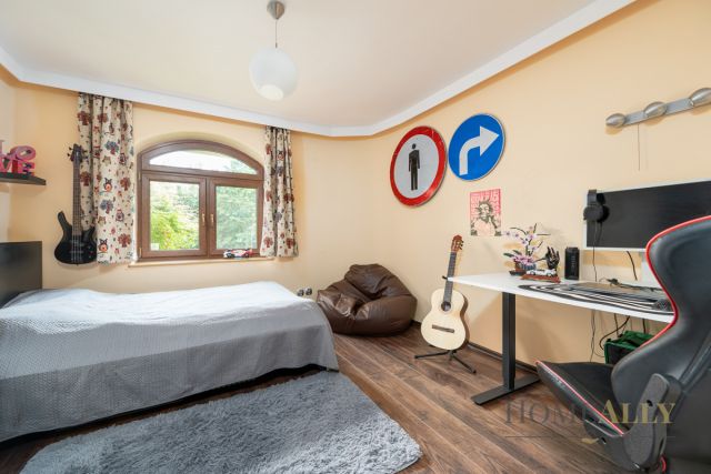 dom wolnostojący, 8 pokoi Szeligi. Zdjęcie 9